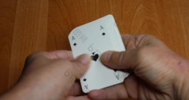 手戏剧纸牌游戏卡片